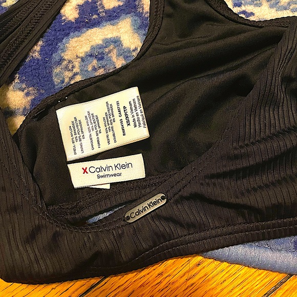 NWT Calvin Klein Ribbed Bikini Top - Picture 7 of 11